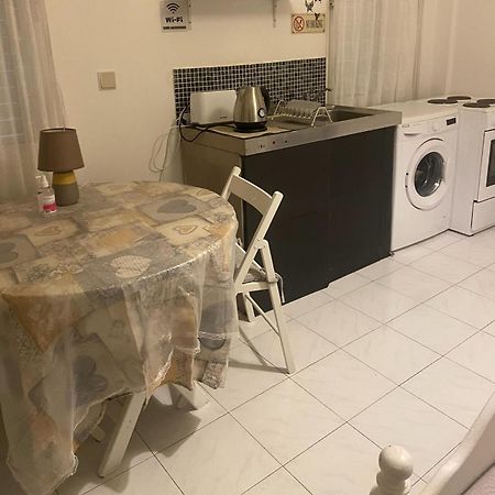 Elena'S Guest House A Paphos ภายนอก รูปภาพ