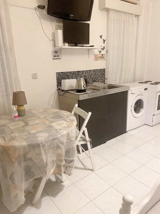 Elena'S Guest House A Paphos ภายนอก รูปภาพ