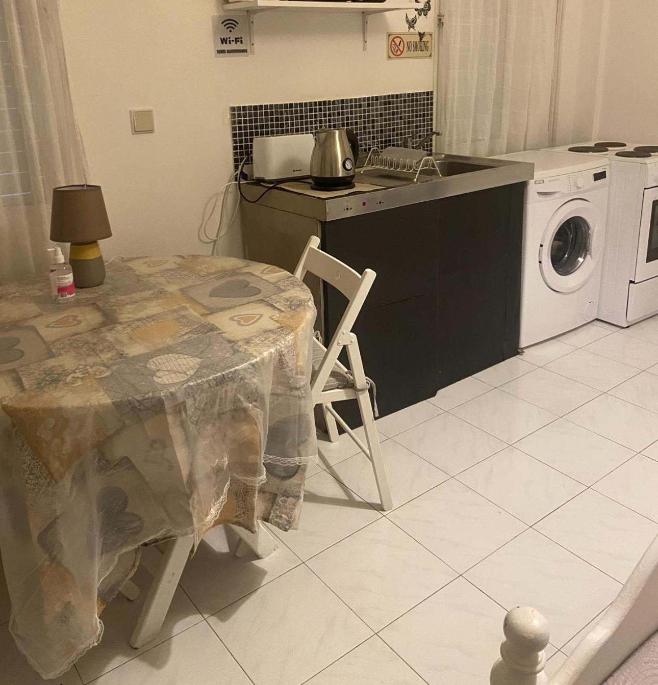 Elena'S Guest House A Paphos ภายนอก รูปภาพ